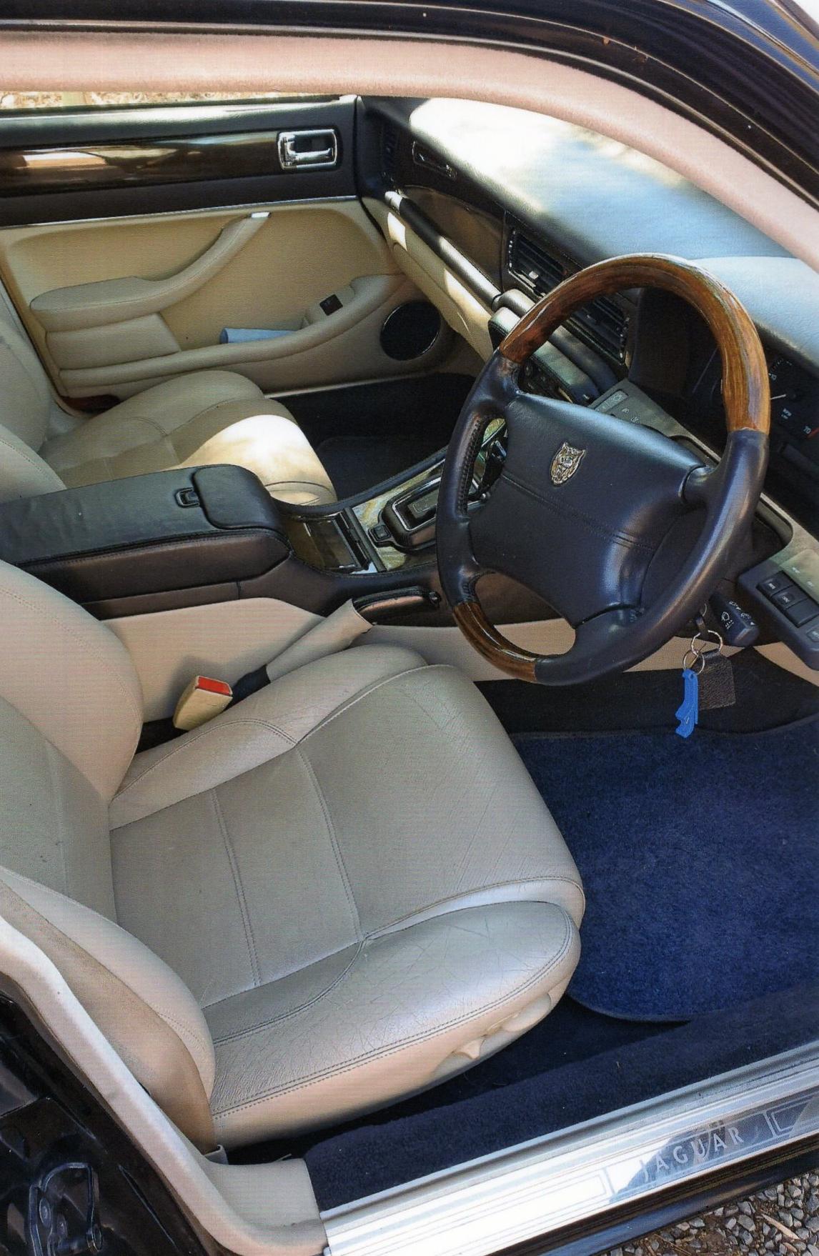 1996 JAGUAR XJ 300 SPORT SEDAN