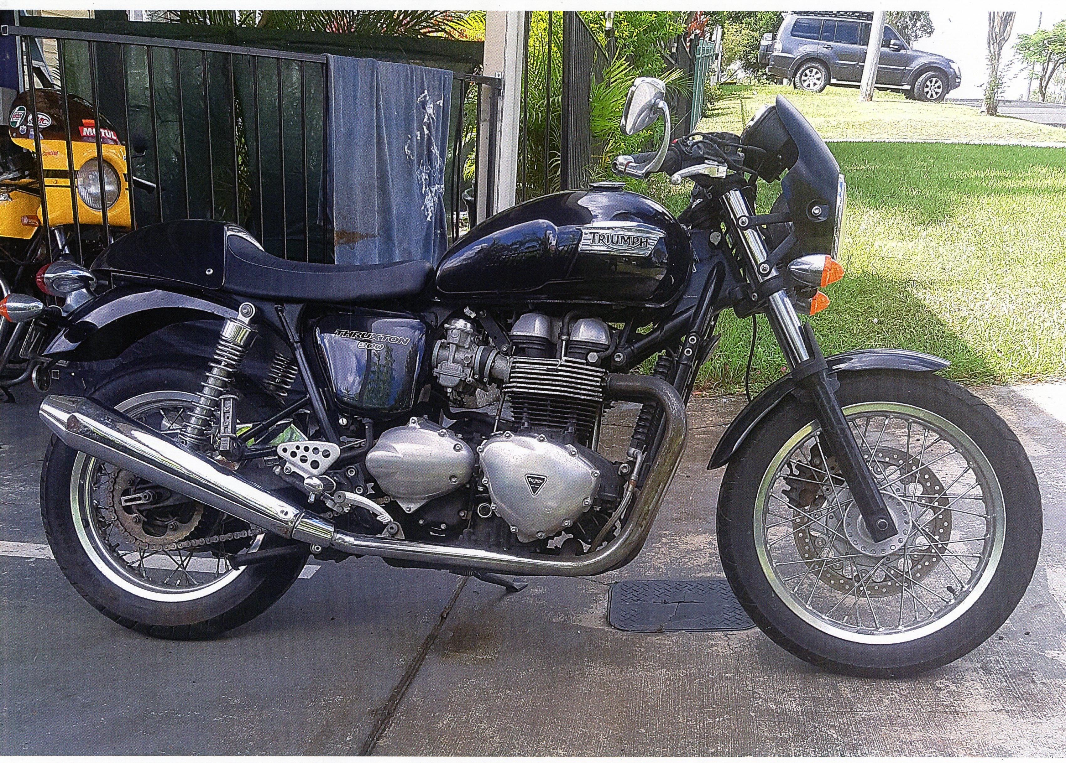 2015 TRIUMPH THRUXTON 900 ROAD