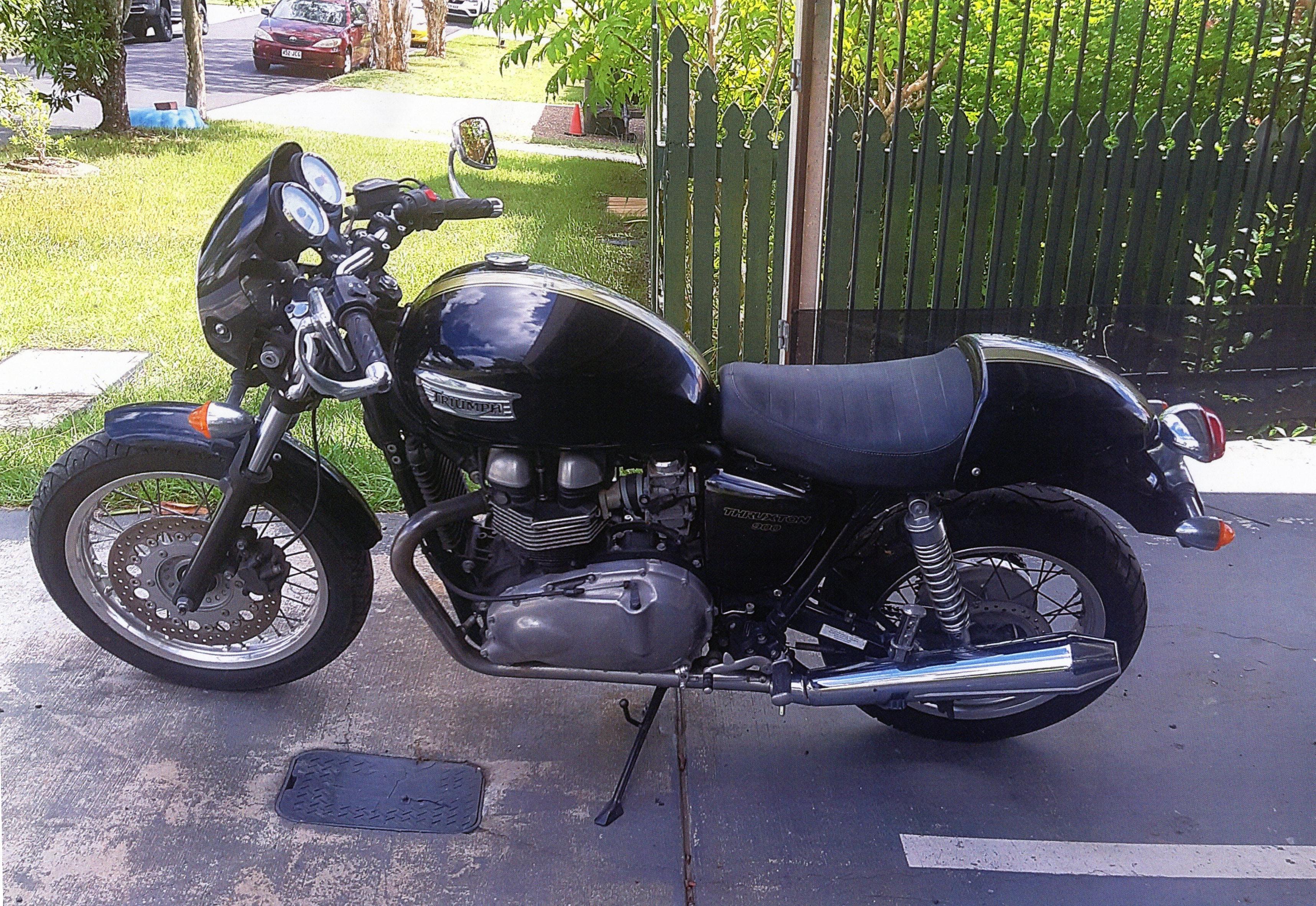 2015 TRIUMPH THRUXTON 900 ROAD