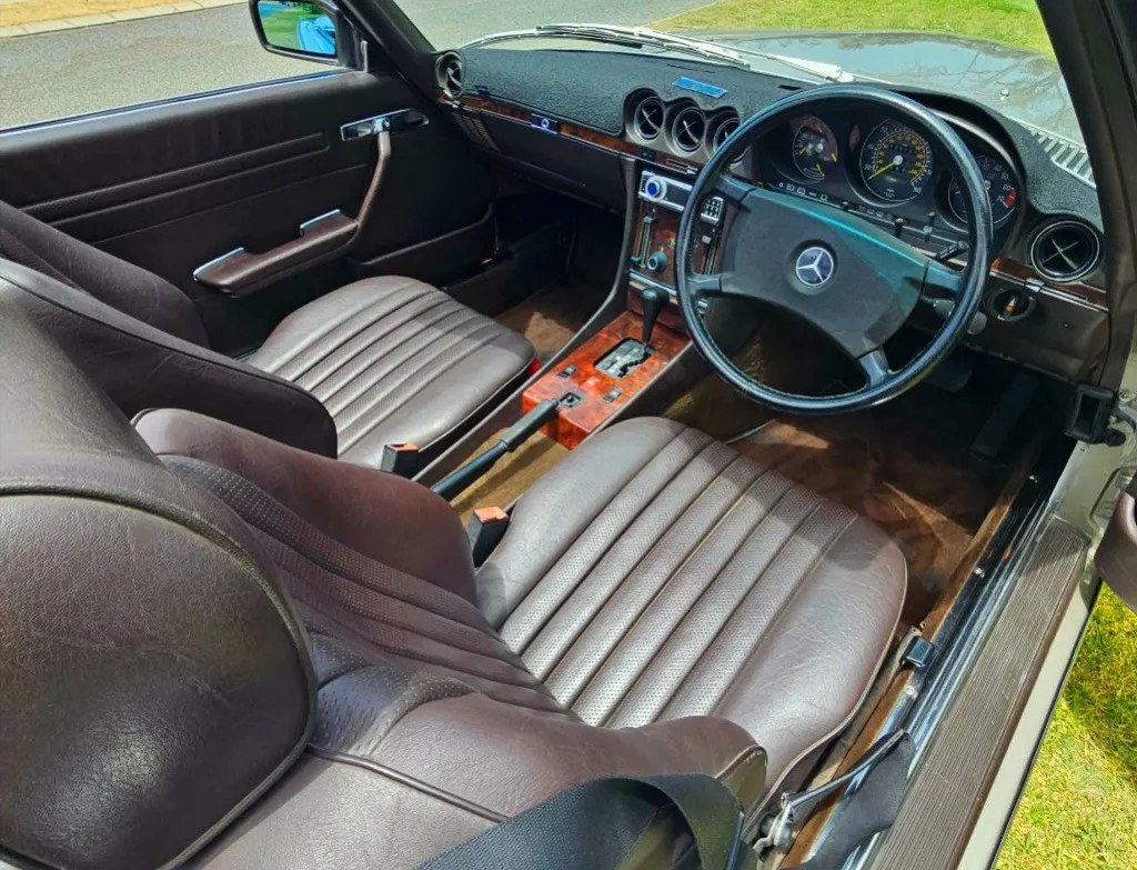 1986 MERCEDES-BENZ 500SL AUTOMATIC SPORTS CONVERTIBLE