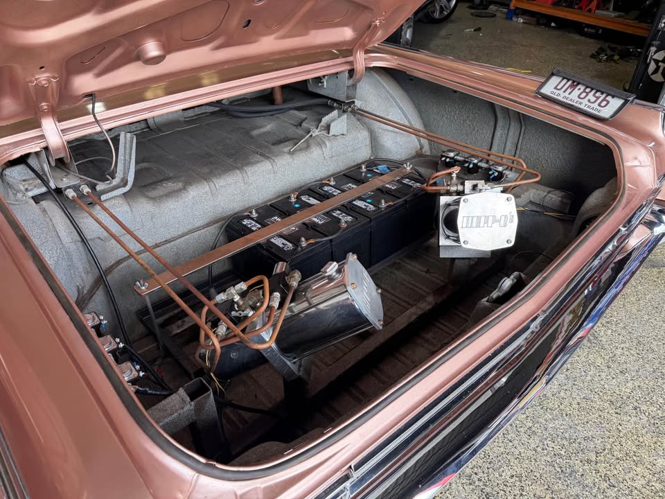 1964 OLDSMOBILE DYNAMIC 88 2D SPORTS COUPE
