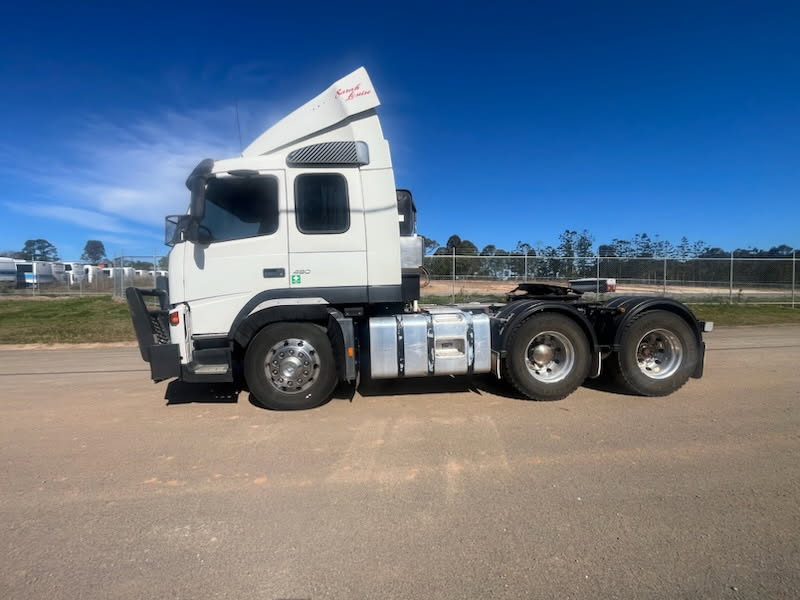 2006 VOLVO FM 480 PRIME MOVER
