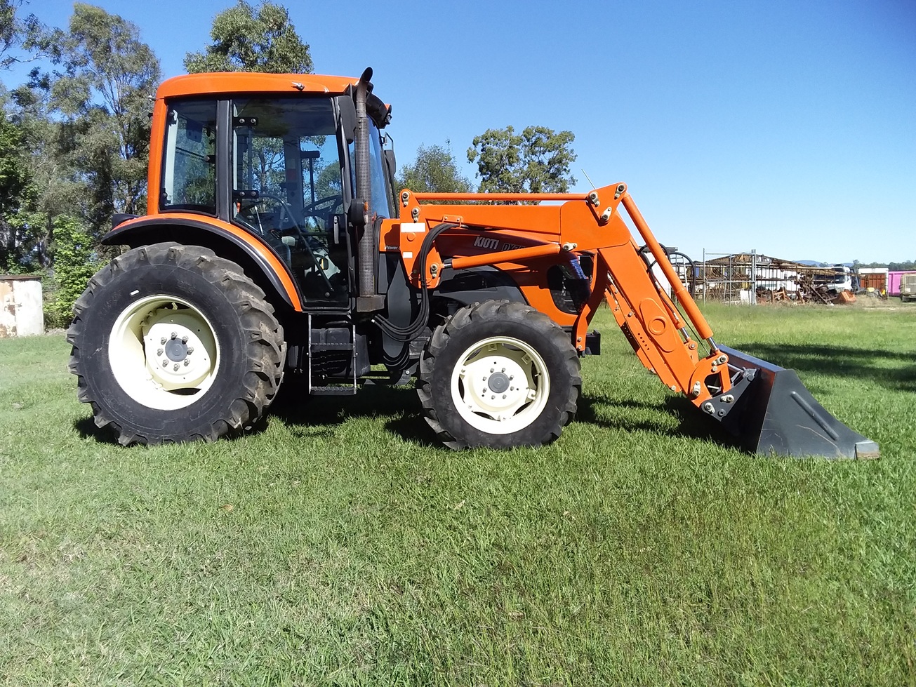 2012 KIOTI DX7510 CAB TRACTOR