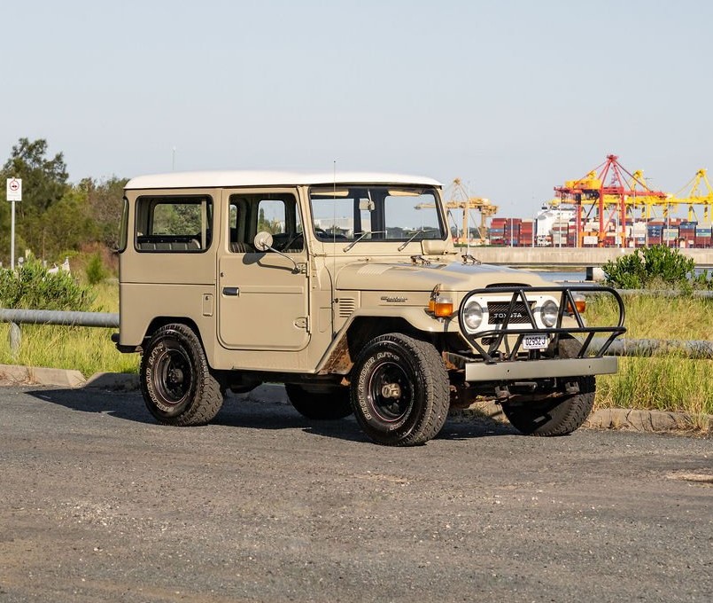 1976 TOYOTA LANDCRUISER FJ40 2D HARDTOP