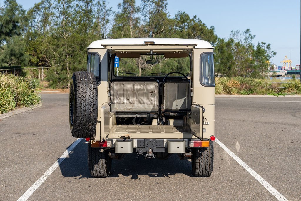 1976 TOYOTA LANDCRUISER FJ40 2D HARDTOP