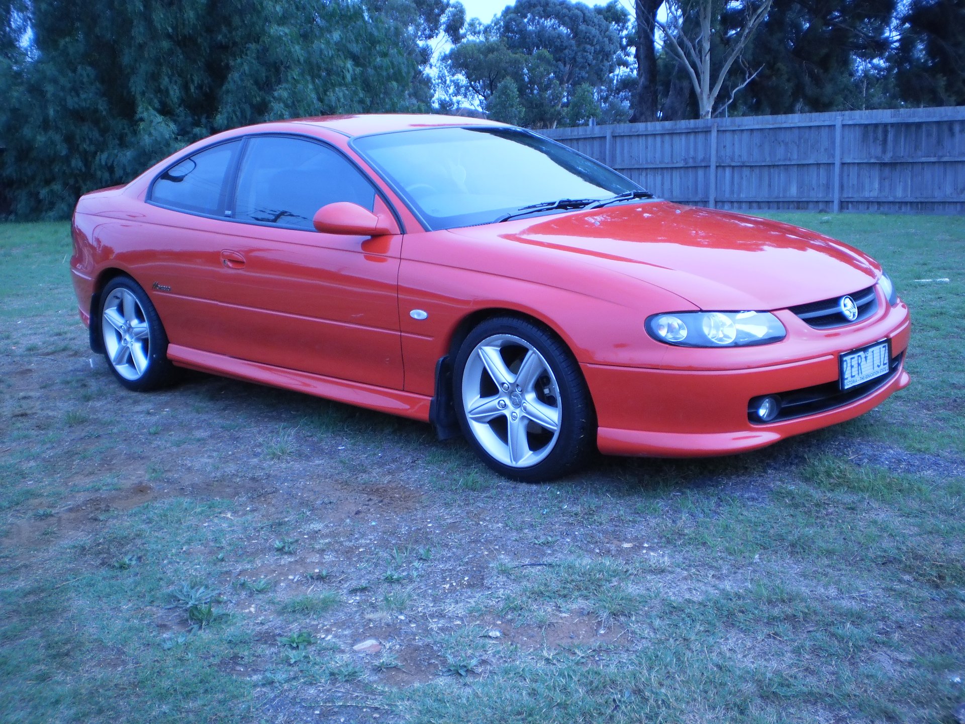 2002 HOLDEN MONARO V2 CV8 4 SP AUTOMATIC 2D COUPE