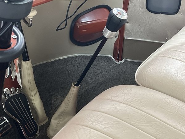 1971 VOLKSWAGEN KOMBI 4 SP MANUAL VAN