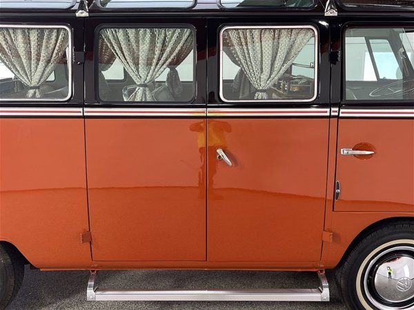 1971 VOLKSWAGEN KOMBI 4 SP MANUAL VAN
