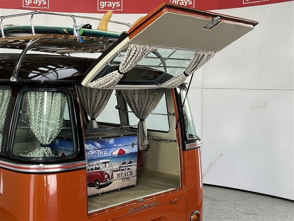 1971 VOLKSWAGEN KOMBI 4 SP MANUAL VAN