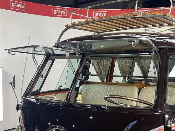 1971 VOLKSWAGEN KOMBI 4 SP MANUAL VAN