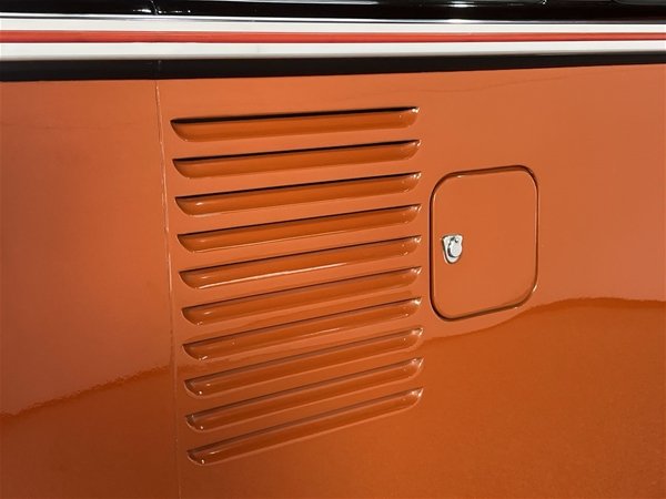 1971 VOLKSWAGEN KOMBI 4 SP MANUAL VAN