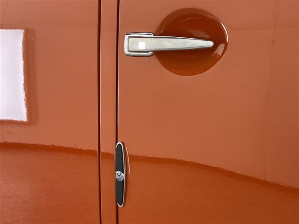 1971 VOLKSWAGEN KOMBI 4 SP MANUAL VAN
