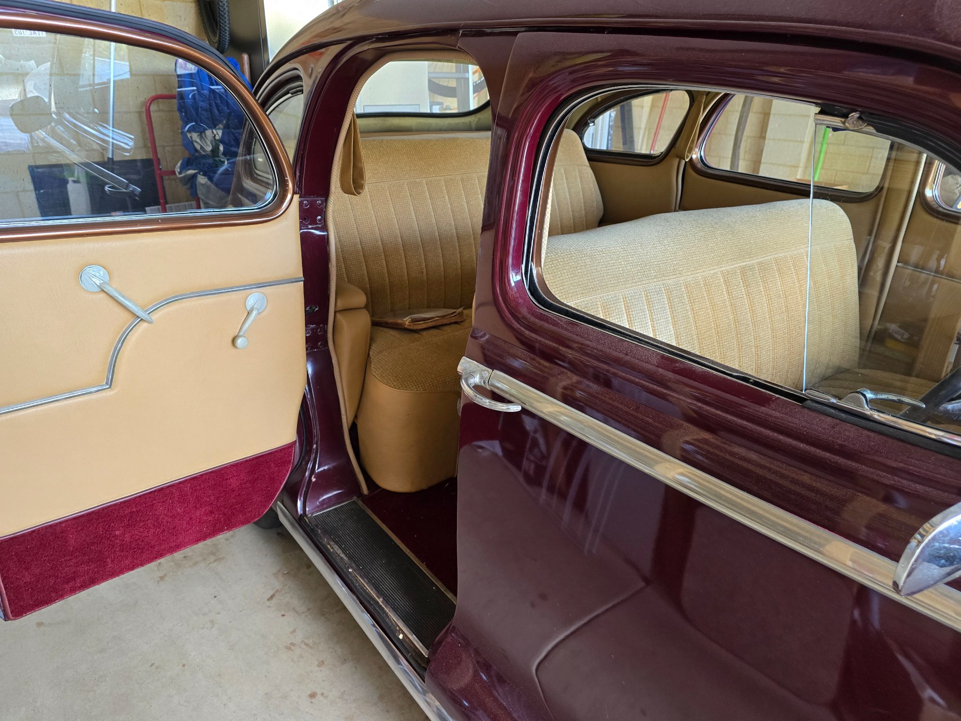 1946 DESOTO SUPER DELUXE 3 SP MANUAL 4D SEDAN