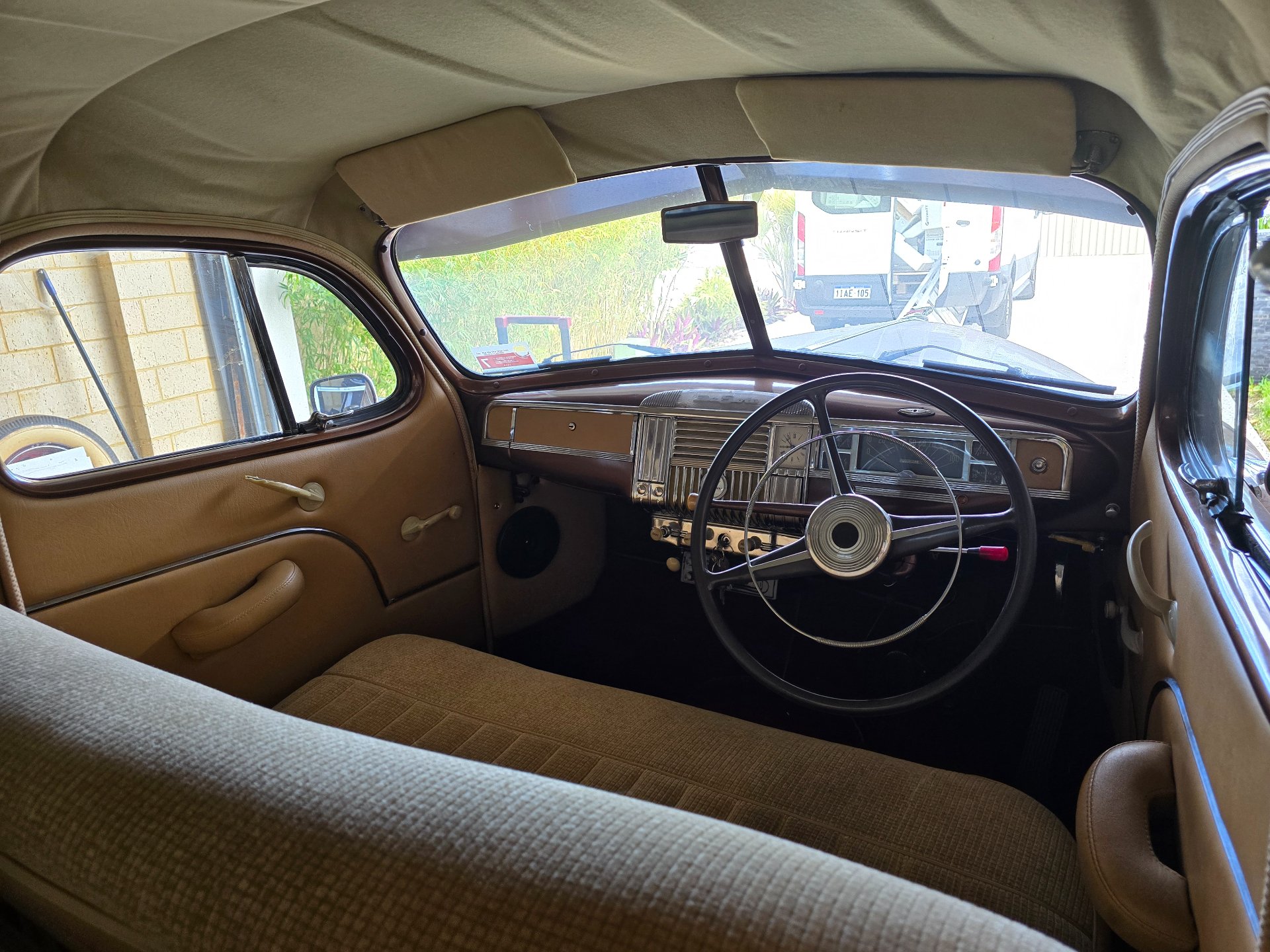 1946 DESOTO SUPER DELUXE 3 SP MANUAL 4D SEDAN