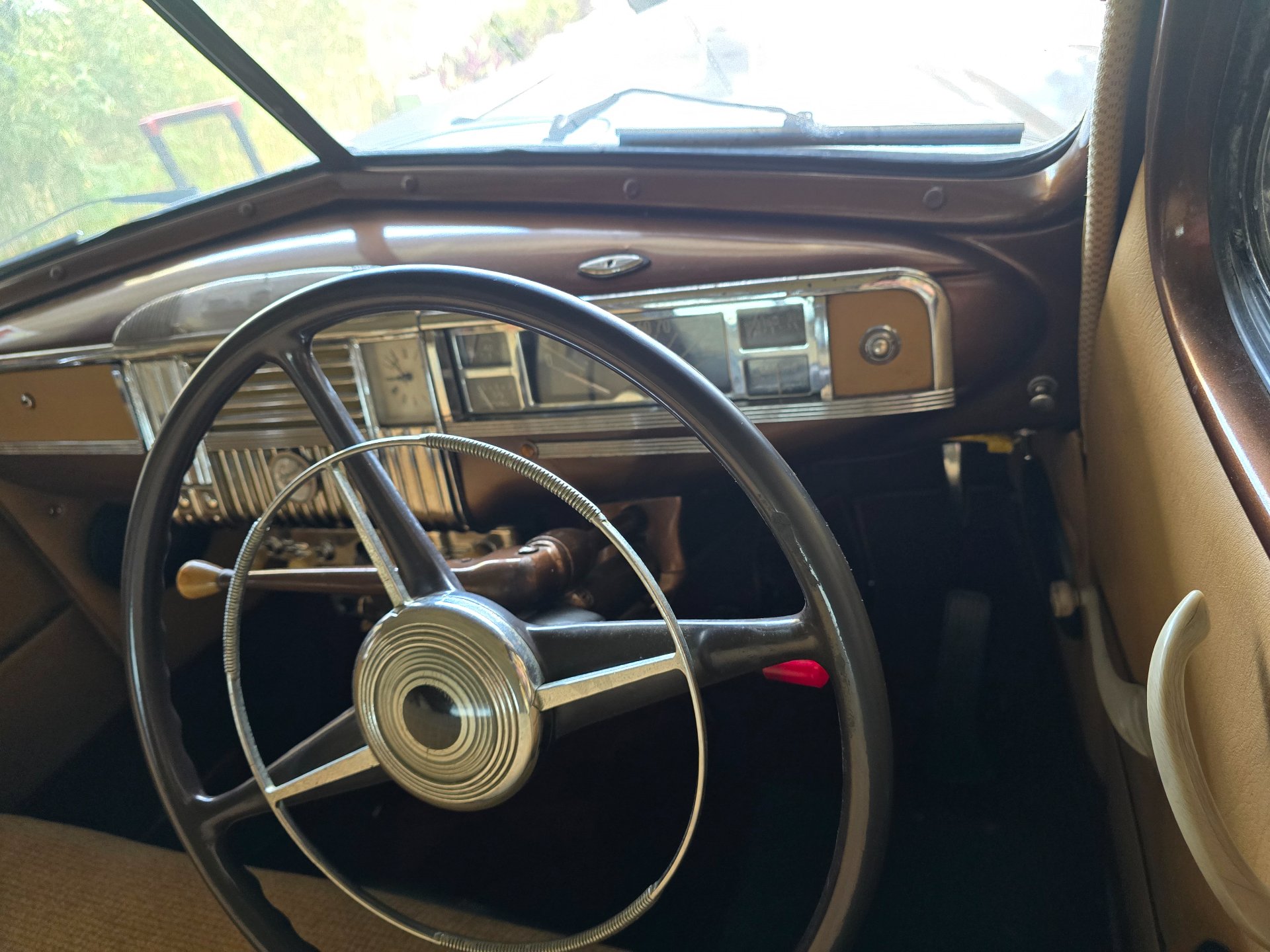 1946 DESOTO SUPER DELUXE 3 SP MANUAL 4D SEDAN