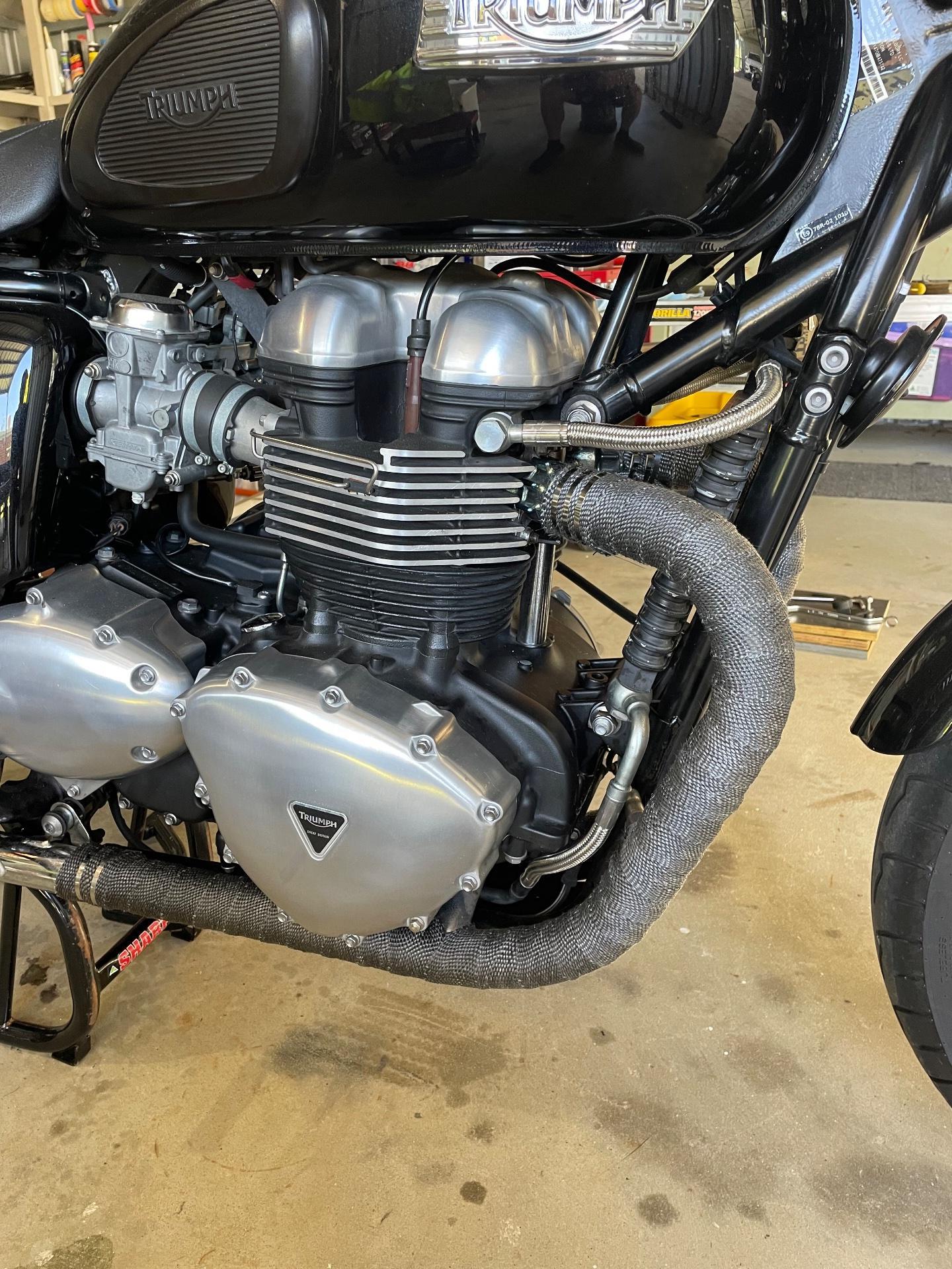 2011 TRIUMPH THRUXTON 900 ROAD