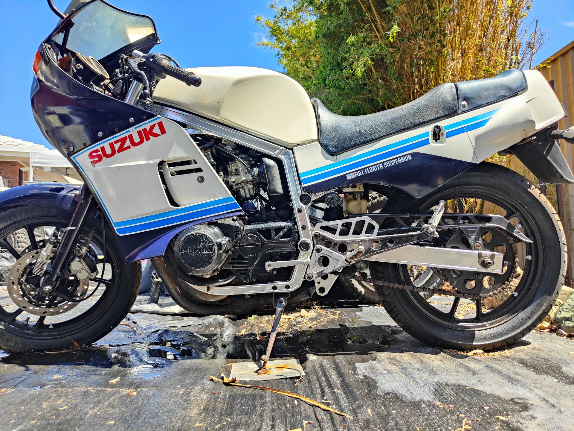 1984 SUZUKI GSX400 ROAD
