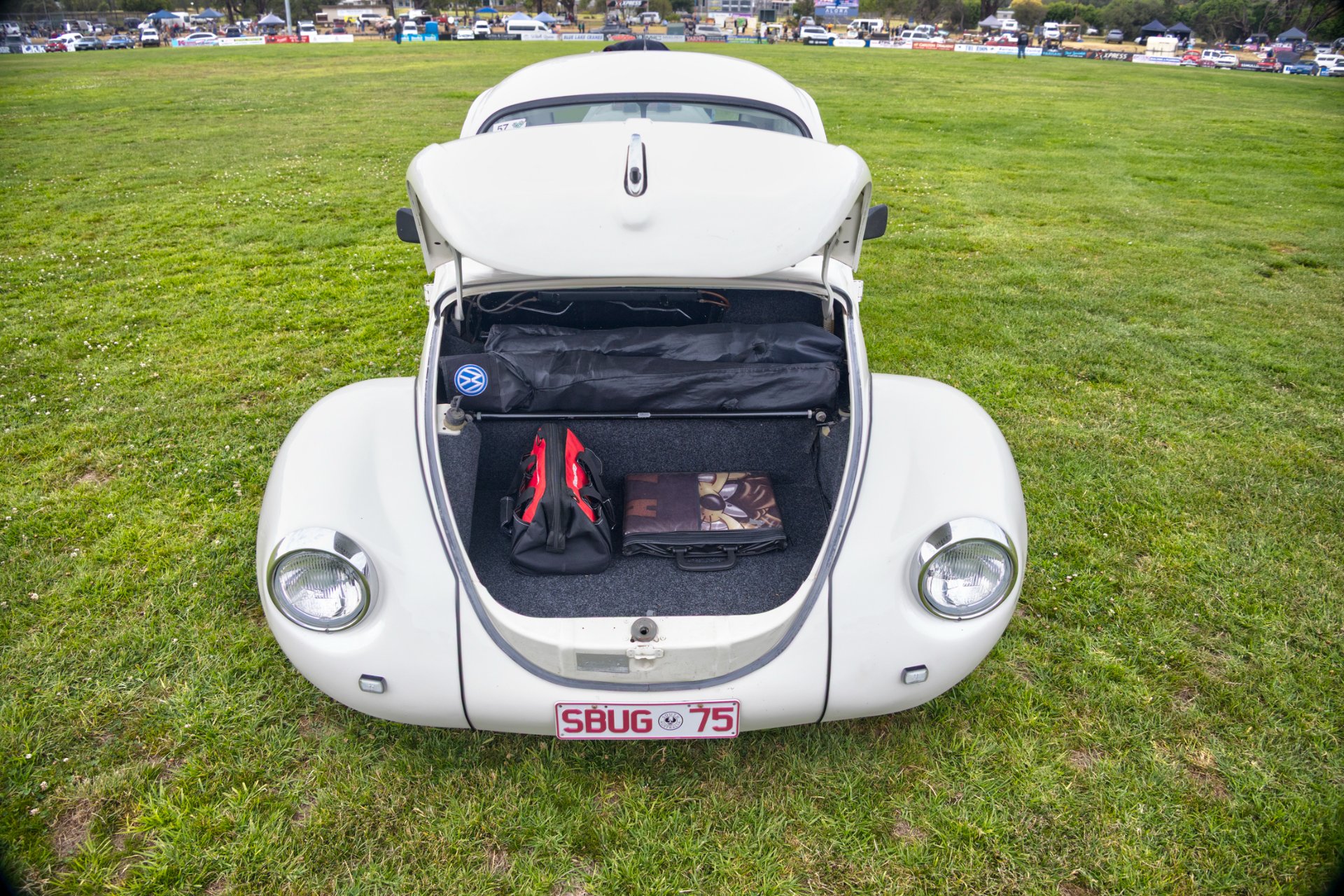 1975 VOLKSWAGEN 1600 SUPER BUG L 4 SP MANUAL 2D SEDAN