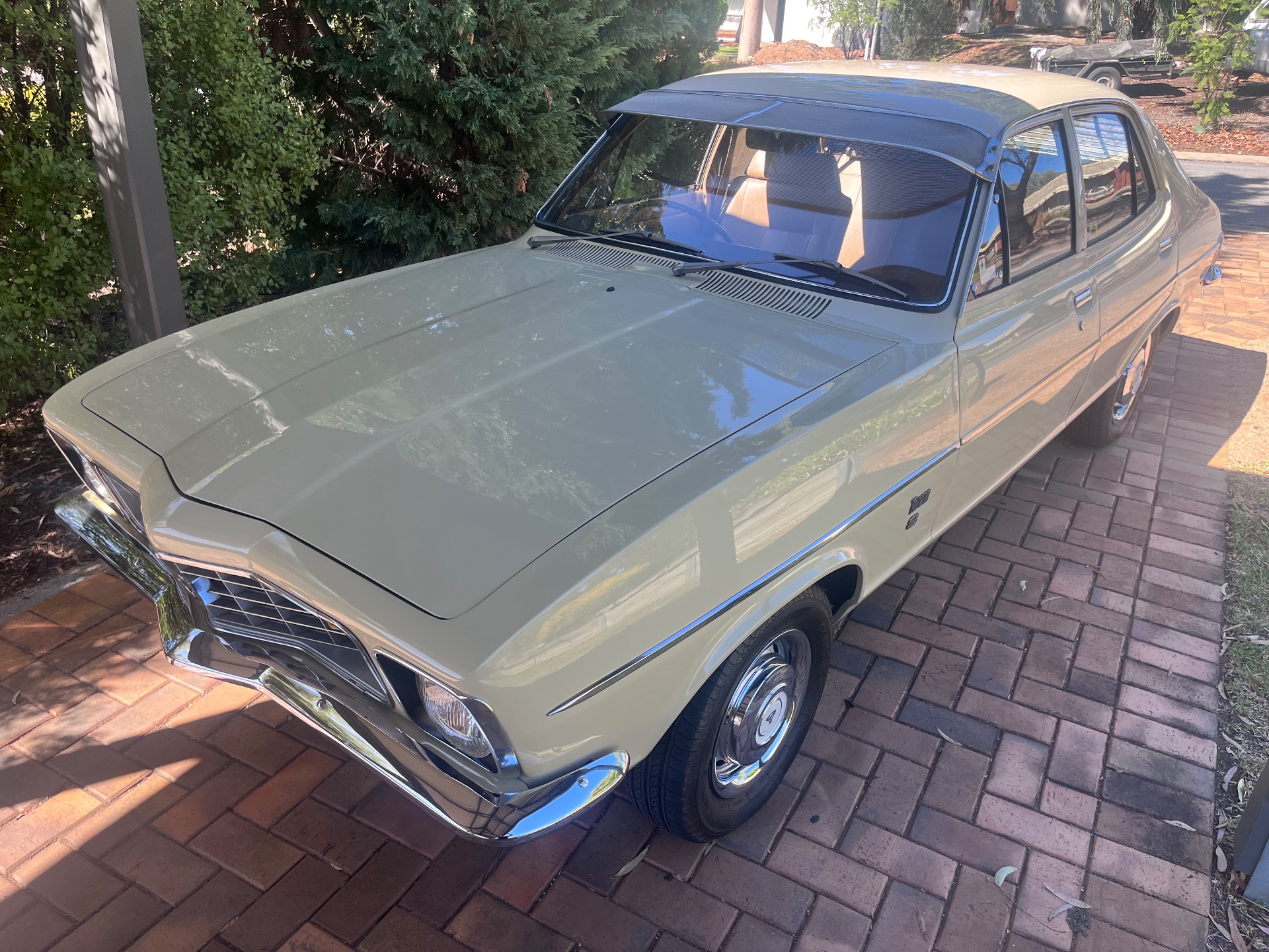 1972 HOLDEN TORANA LJ 3 SP MANUAL SEDAN 