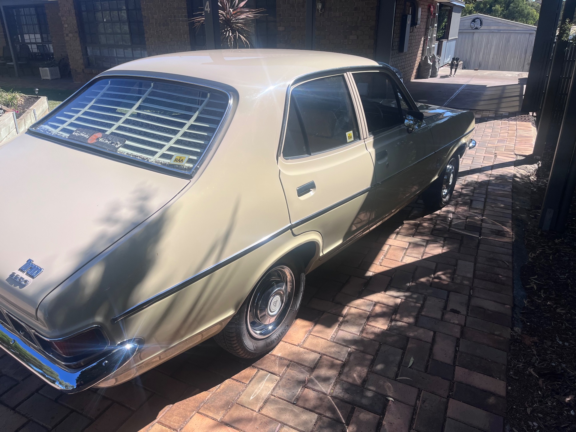 1972 HOLDEN TORANA LJ S 3 SP MANUAL 4D SEDAN 