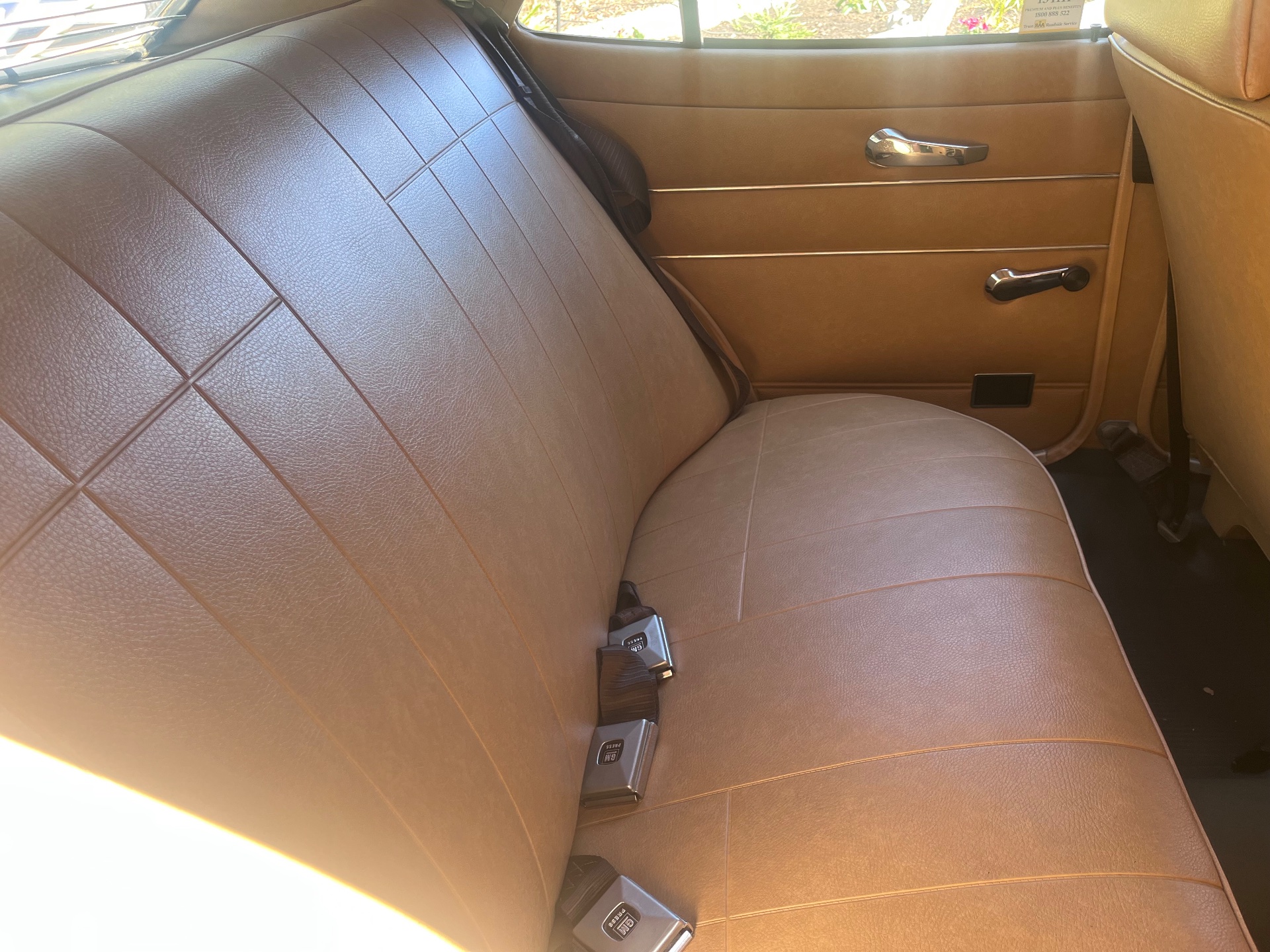 1972 HOLDEN TORANA LJ S 3 SP MANUAL 4D SEDAN 