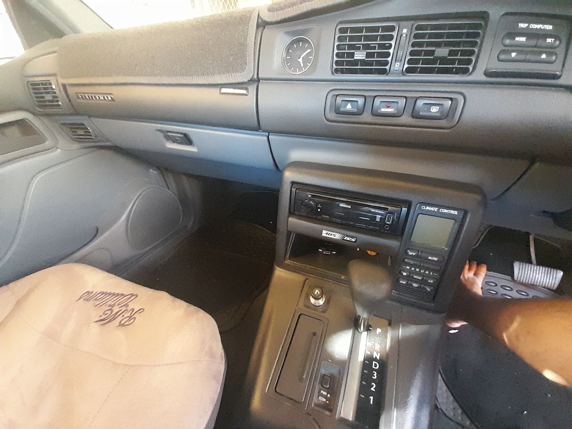 1995 HOLDEN STATESMAN VS V6 4 SP AUTOMATIC 4D SEDAN 