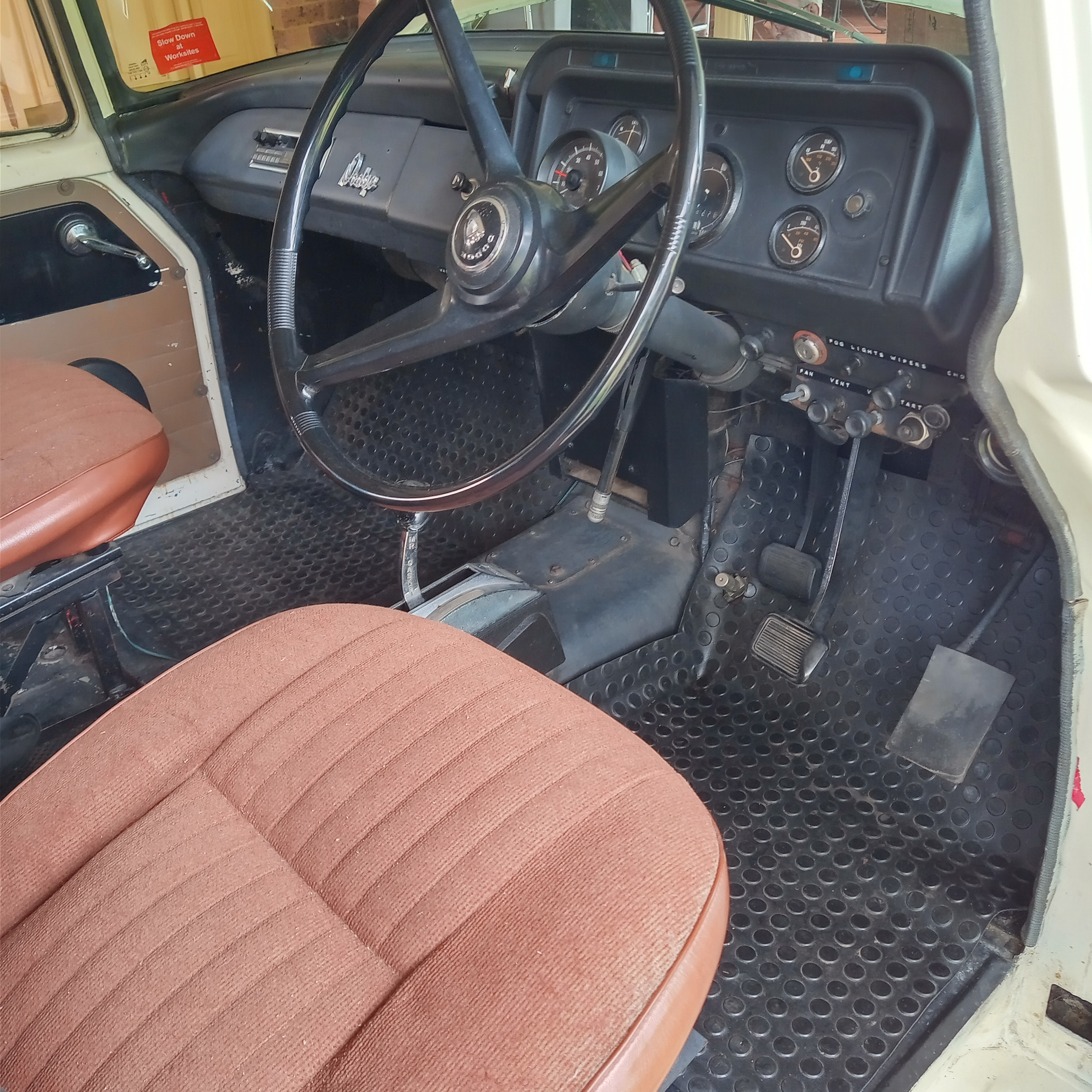 1974 DODGE D5N 300 CREW CAB TRUCK