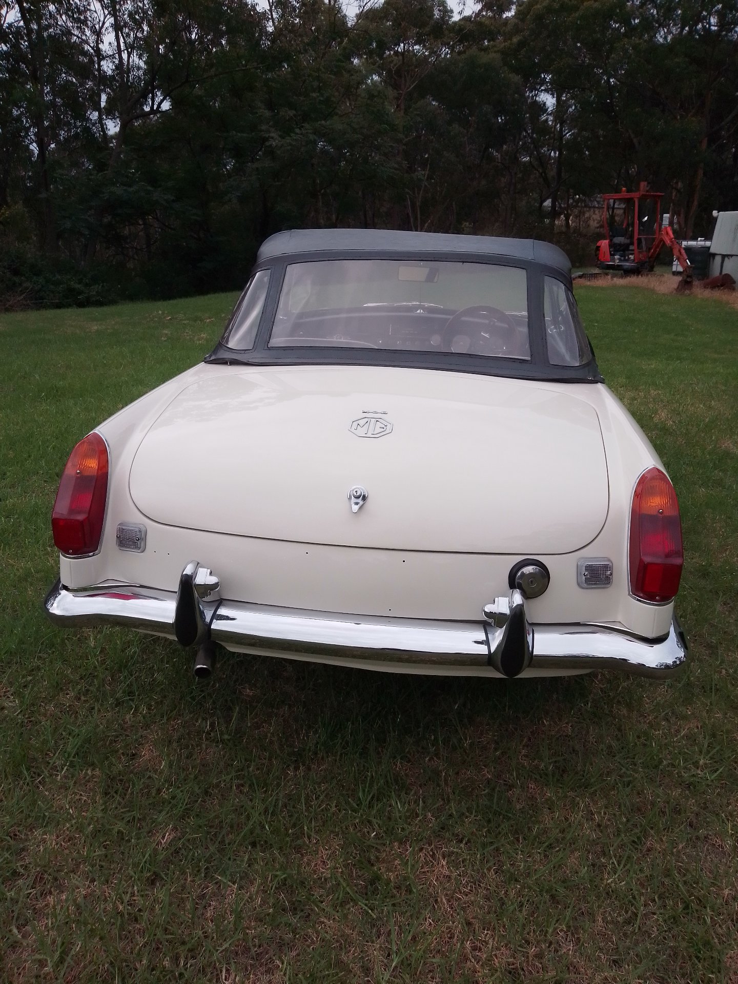 1964 MG MGB SPORTS 4 SP MANUAL 2D ROADSTER 