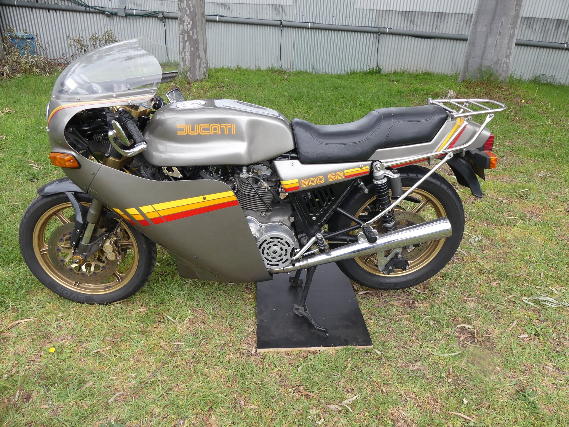 1984 DUCATI 900S2 ROAD