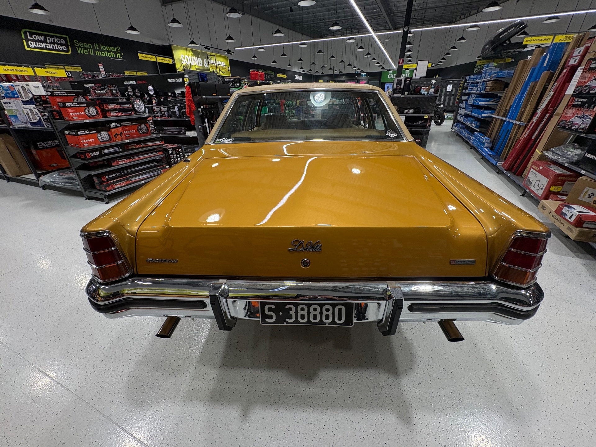 1977 HOLDEN STATESMAN HX DE VILLE 3 SP AUTOMATIC 4D SEDAN