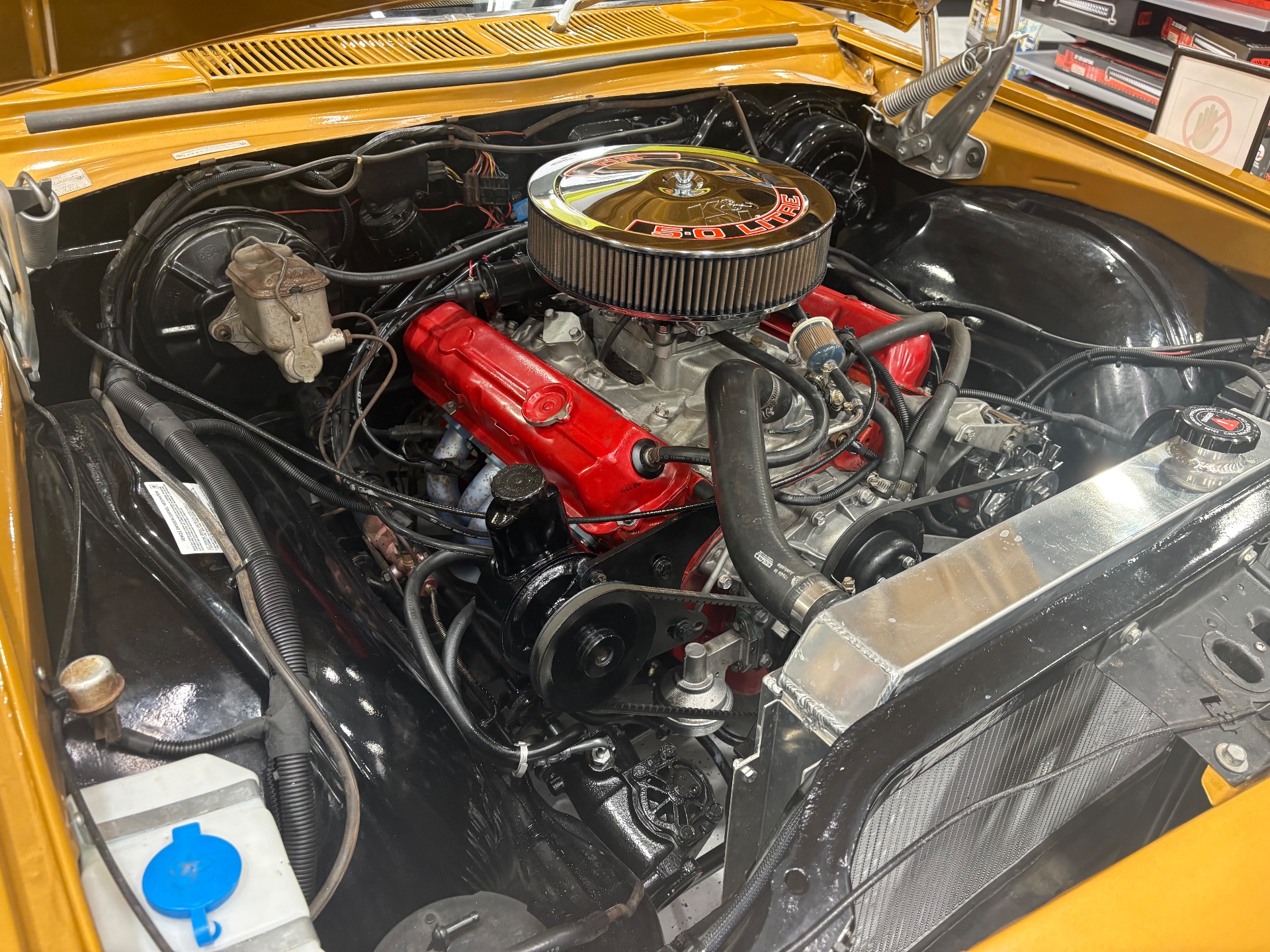 1977 HOLDEN STATESMAN HX DE VILLE 3 SP AUTOMATIC 4D SEDAN