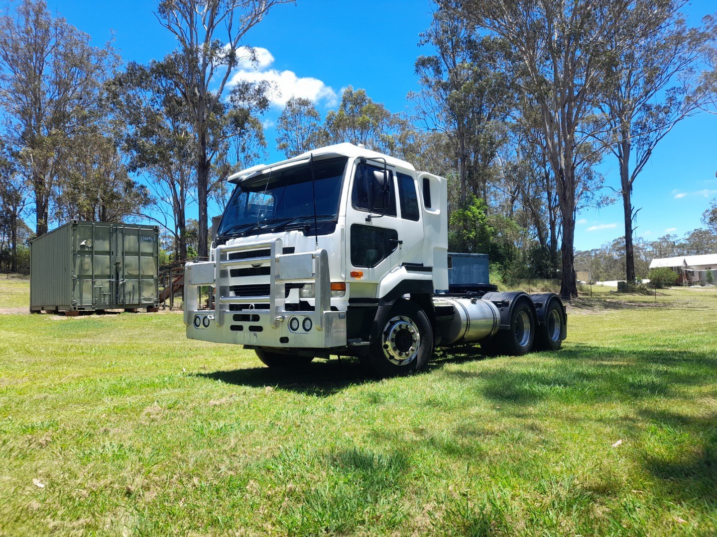 2006 NISSAN UD CWB 483 HEAVY DUTY PRIME MOVER