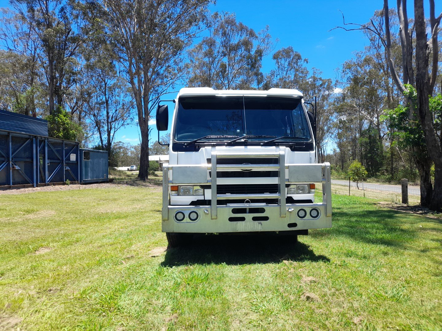 NISSAN UD CWB 483 HEAVY DUTY PRIME MOVER