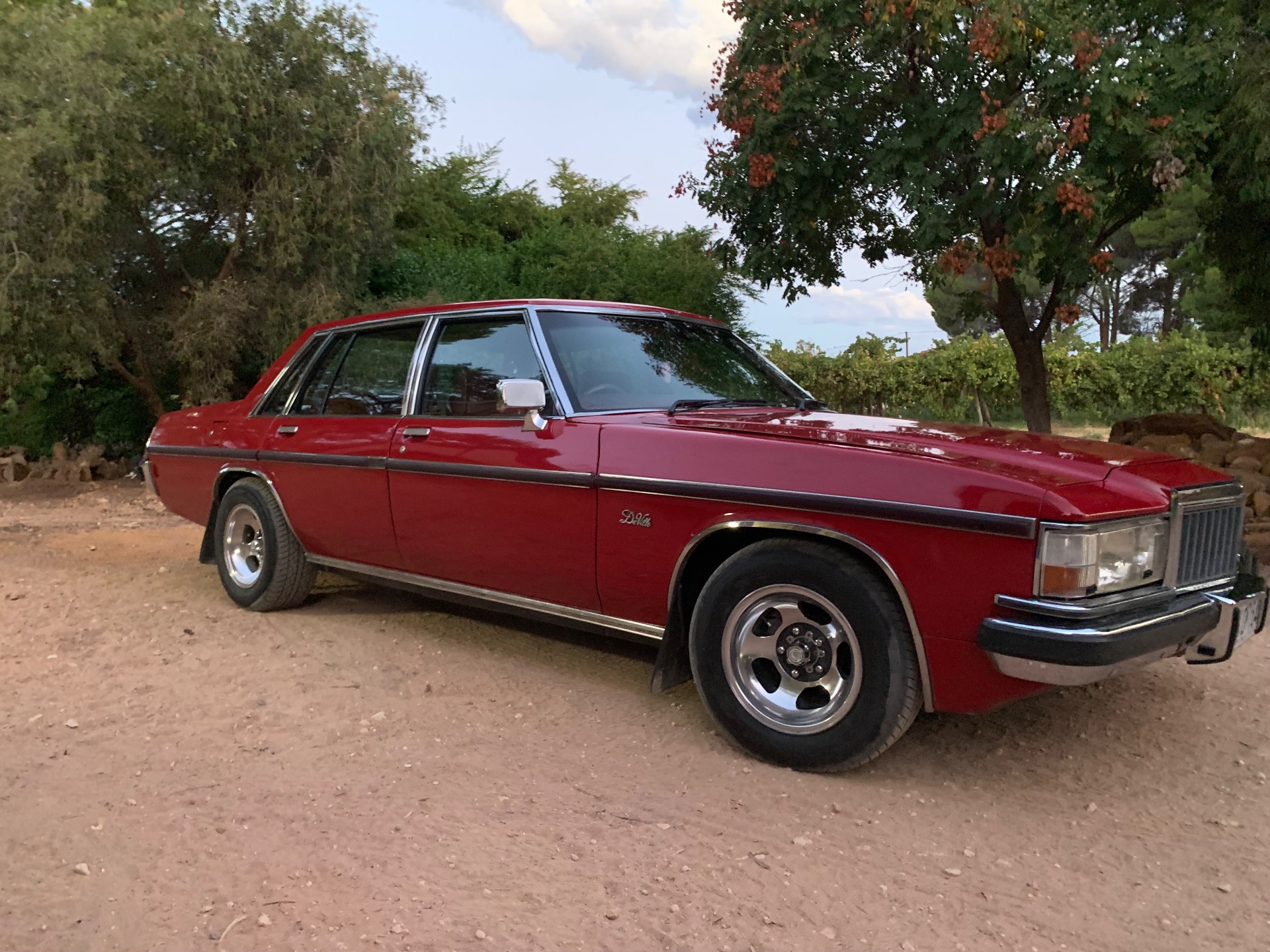 1981 HOLDEN STATESMAN WB Deville 3 SP AUTOMATIC 4D SEDAN