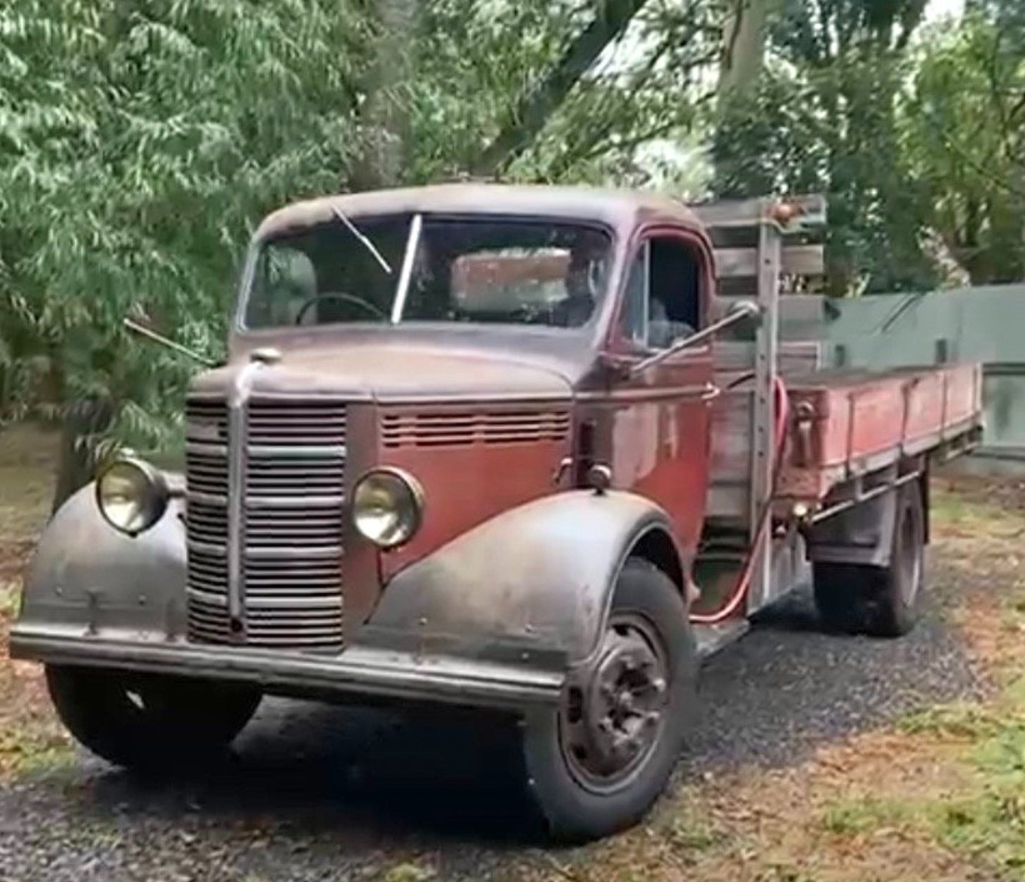 1950 BEDFORD LWB TRUCK