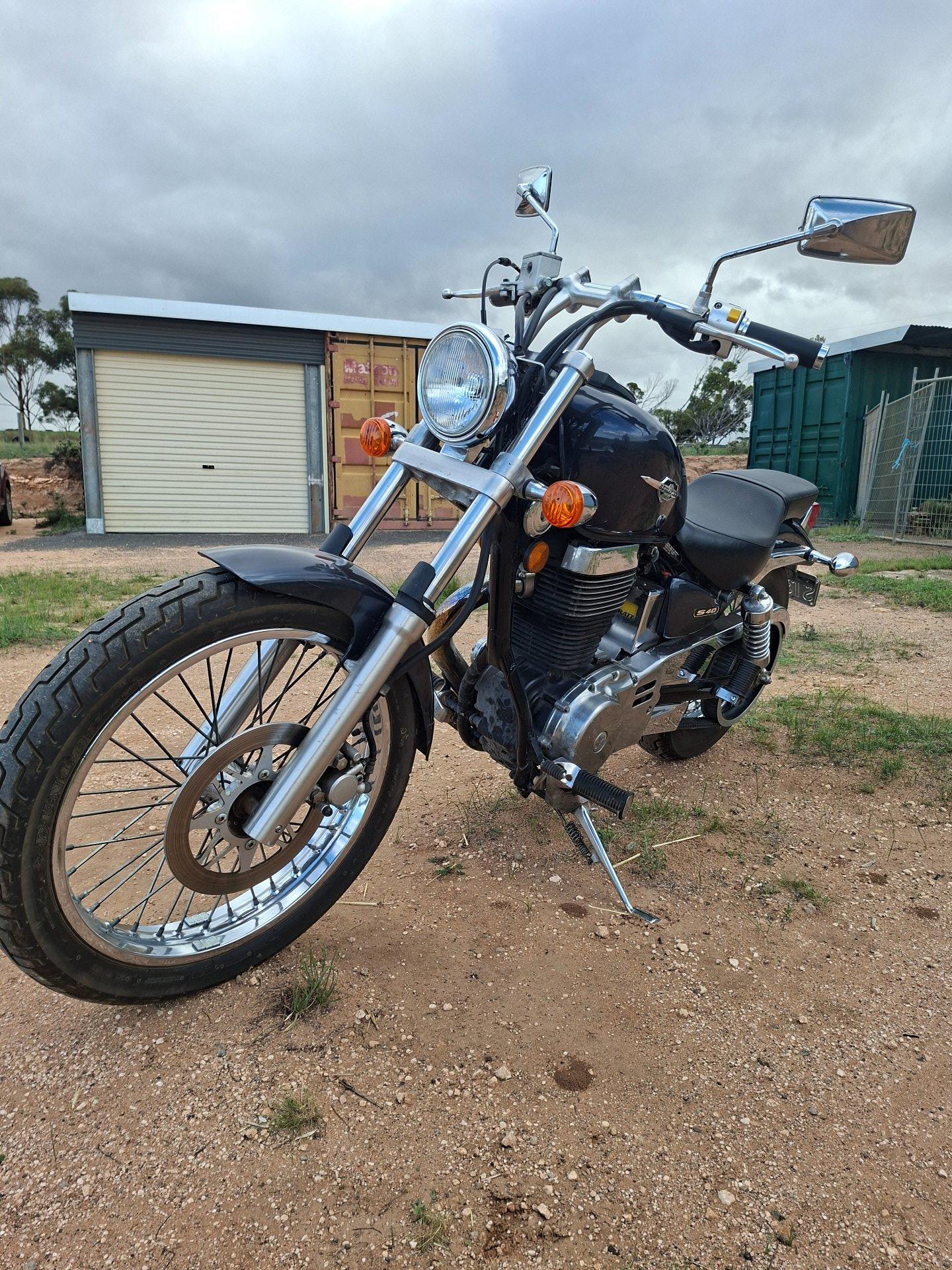 2014 SUZUKI BOULEVARD S40 CRUISER