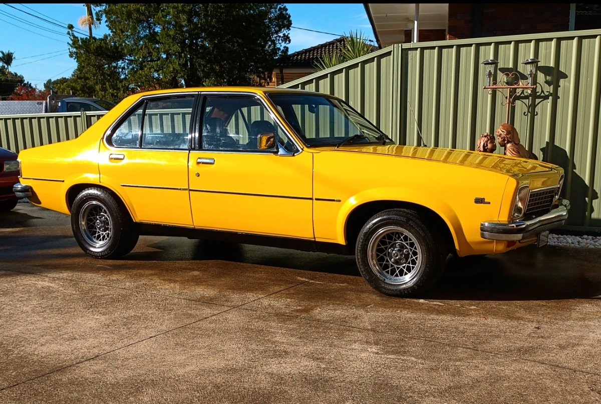 1977 HOLDEN TORANA LX SL 3 SP AUTOMATIC 4D SEDAN