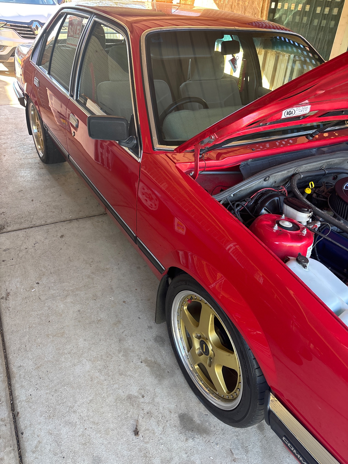 1983 HOLDEN COMMODORE VH SL/E 3 SP AUTOMATIC 4D SEDAN