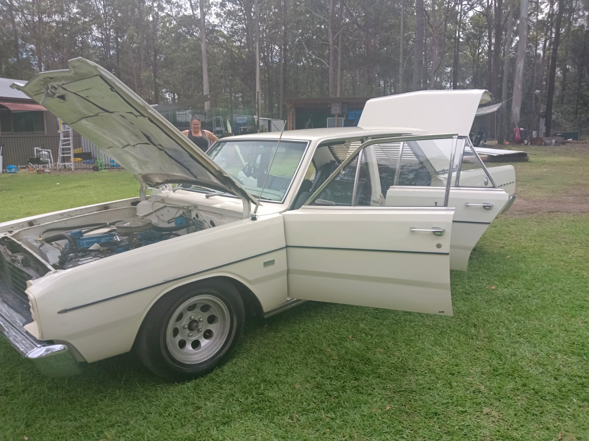 1968 VALIANT REGAL VE 4D SEDAN
