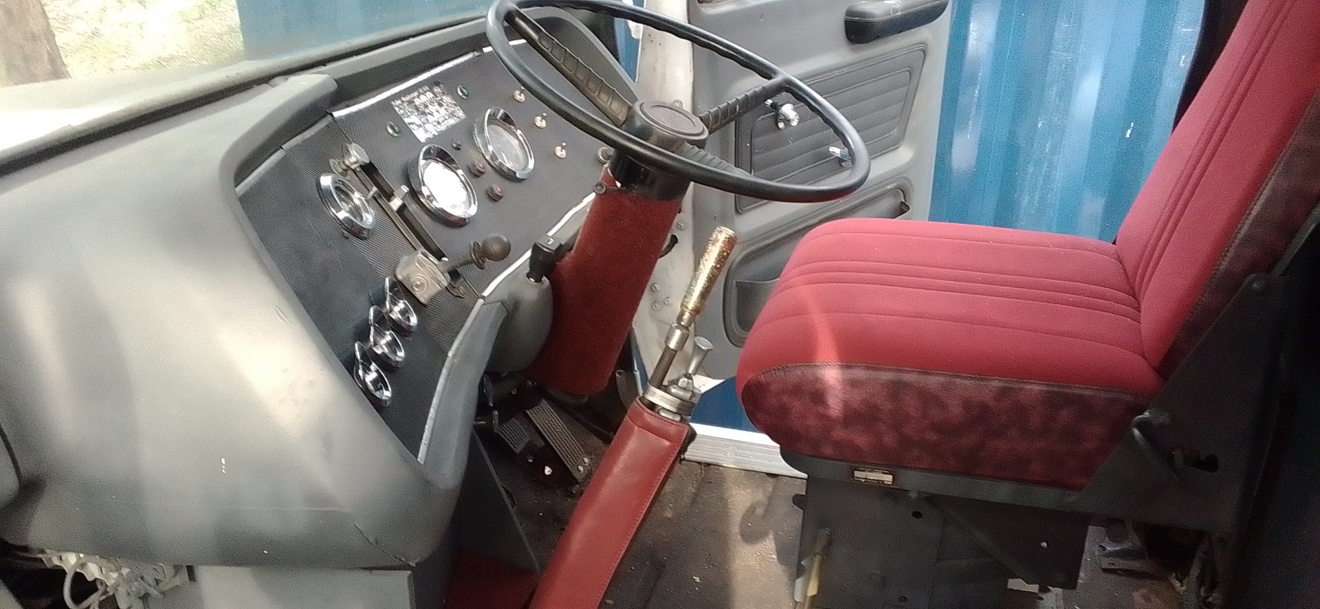 1976 FORD LOUISVILLE LN8000 10 SP MANUAL PRIME MOVER