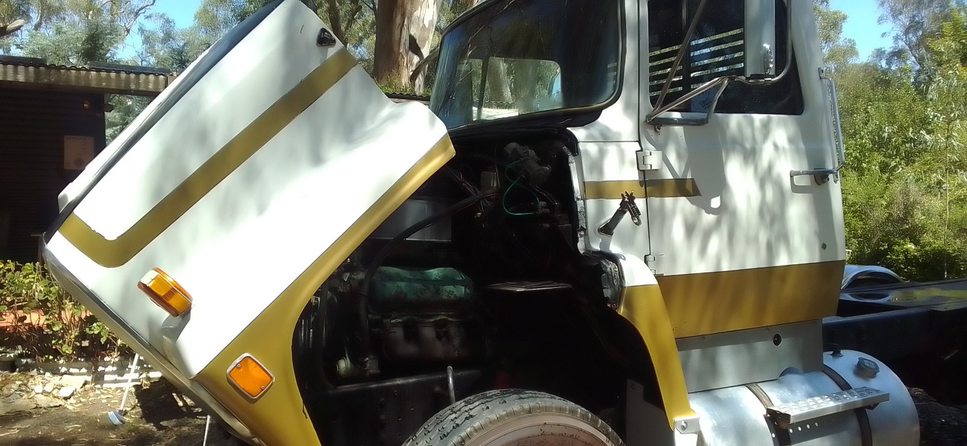1976 FORD LOUISVILLE LN8000 10 SP MANUAL PRIME MOVER