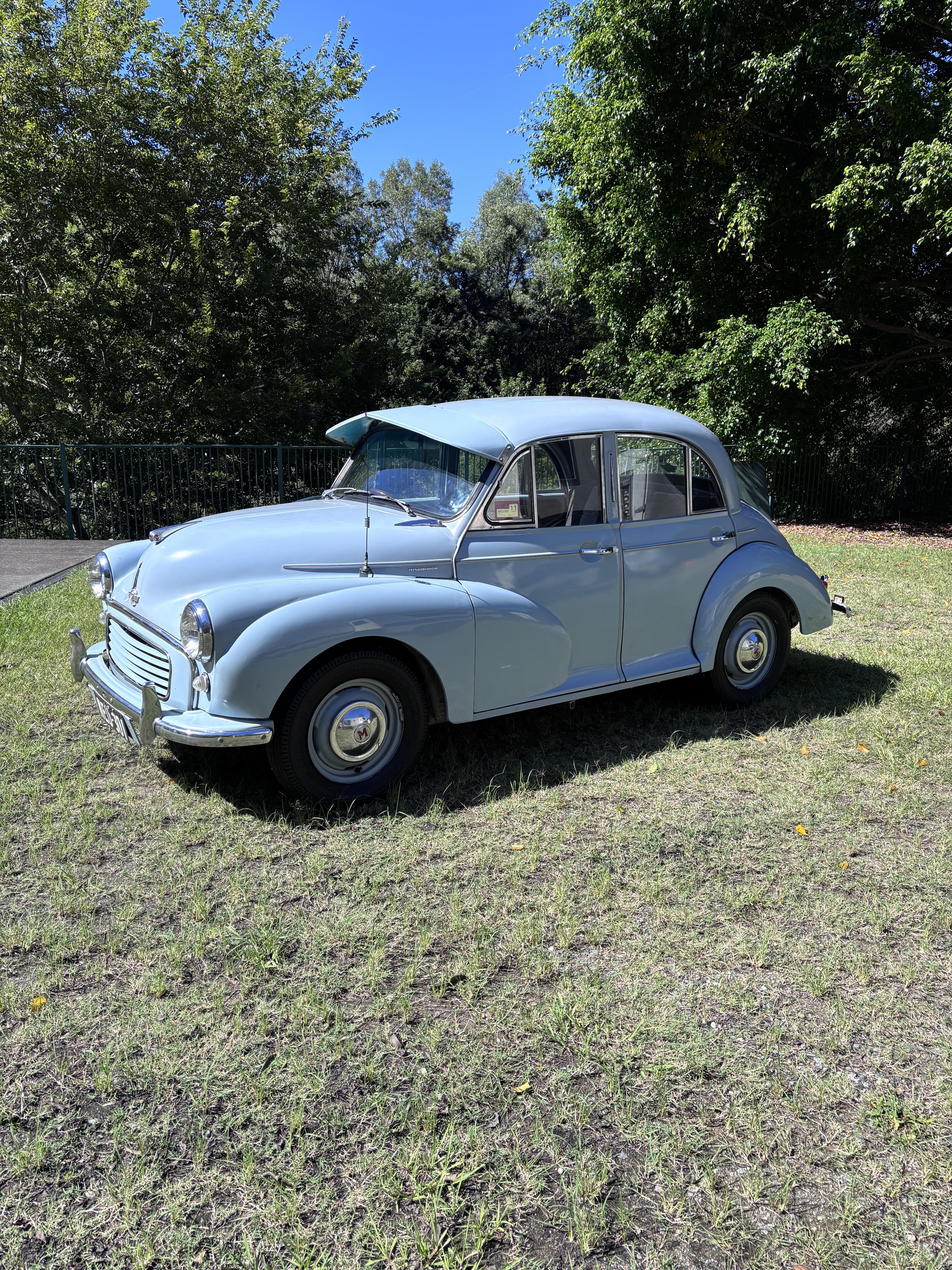 1952 MORRIS MINOR 1000 SEDAN