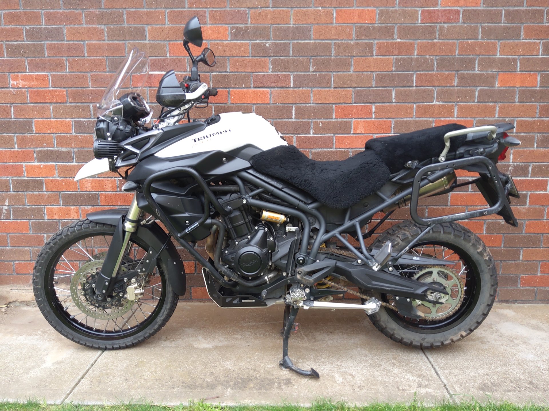2013 TRIUMPH TIGER 800 XC ABS DUAL SPORTS