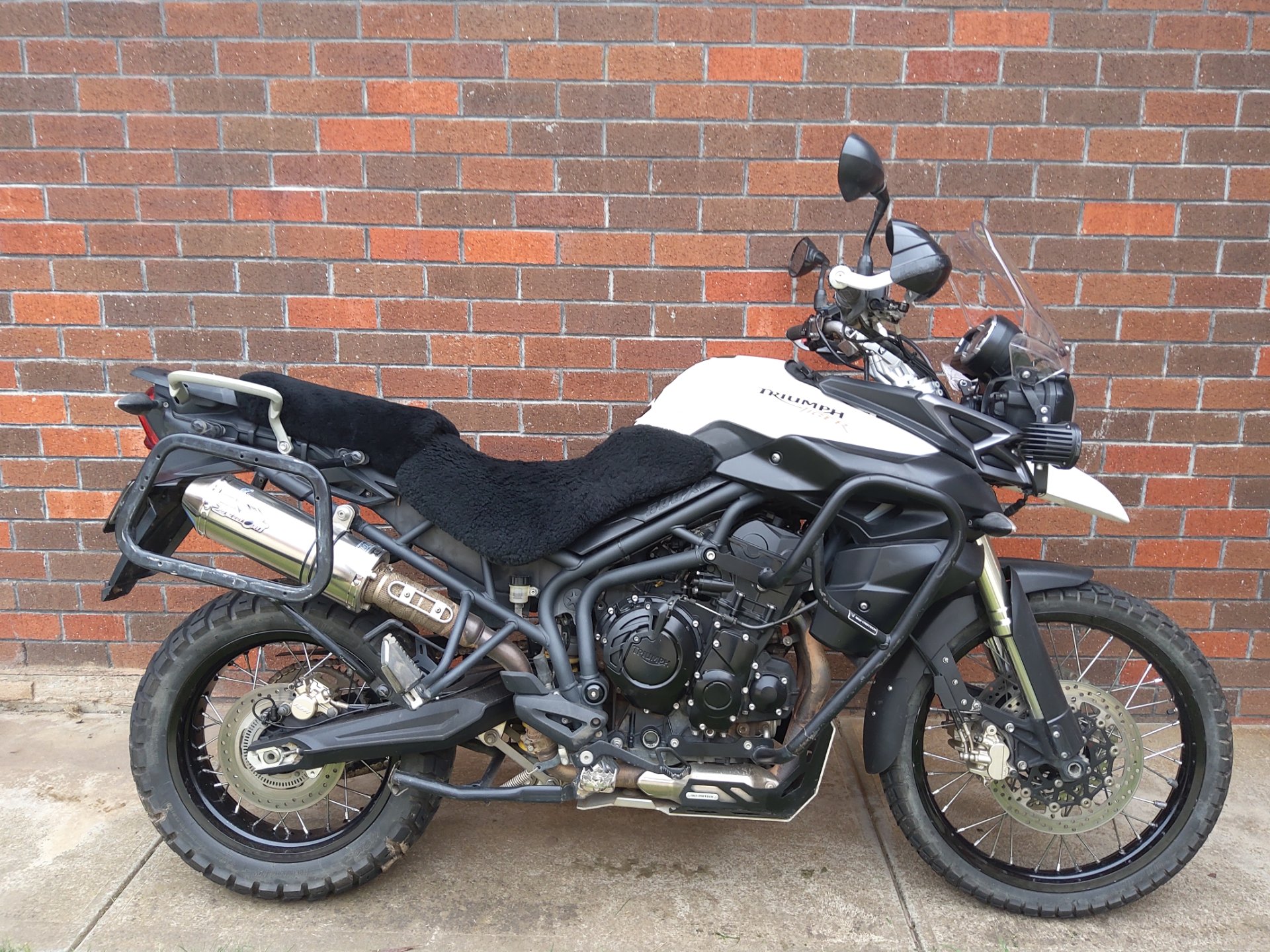 2013 TRIUMPH TIGER 800 XC ABS DUAL SPORTS