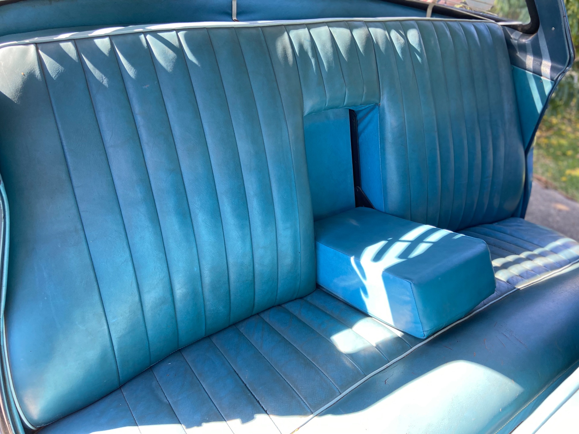 1961 VAUXHALL CRESTA SEDAN 