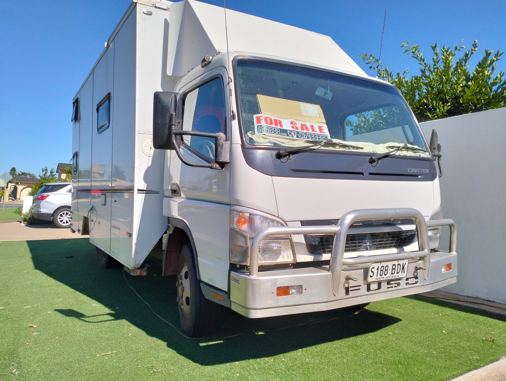 2010 MITSUBISHI FUSO CANTER CAMPER 