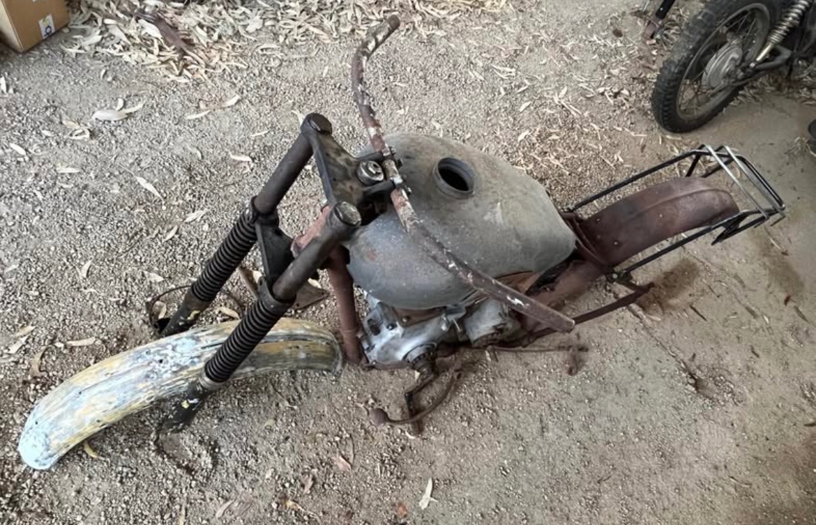 08/1941 August 1941 BSA M20 500cc Australian contract bike with census numbers available for buyer