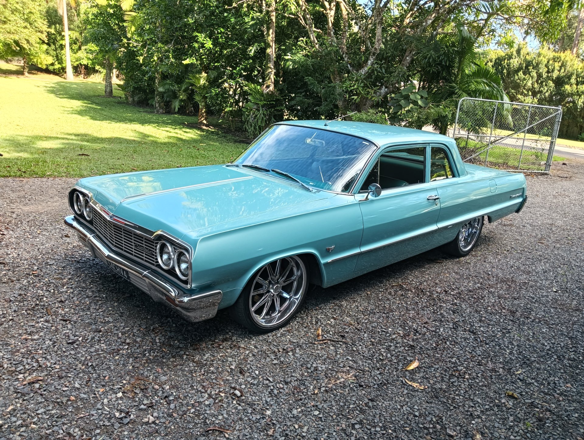 1964 CHEVROLET BISCAYNE COUPE