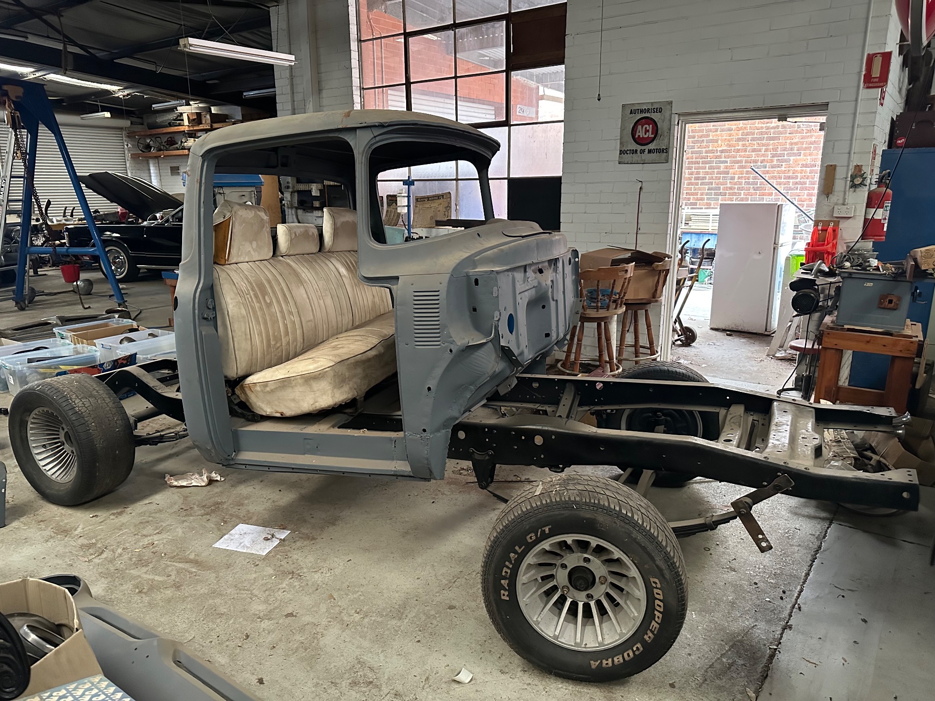 1956 FORD F100 UTILITY - PROJECT