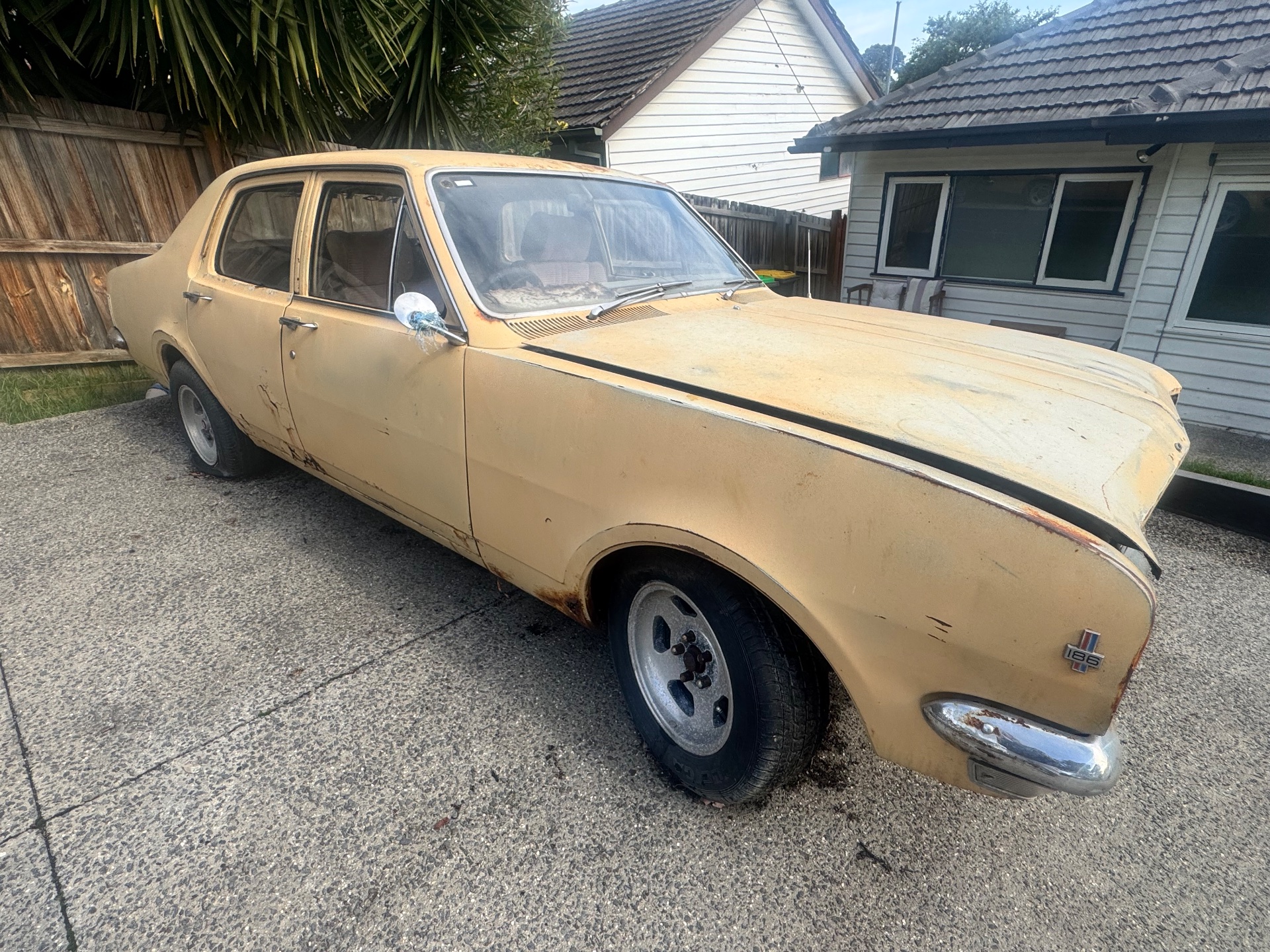 1970 HOLDEN KINGSWOOD HT 3 SP MANUAL 4D SEDAN